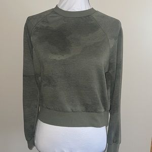 Alternative Apparel camo sweatshirt size XS